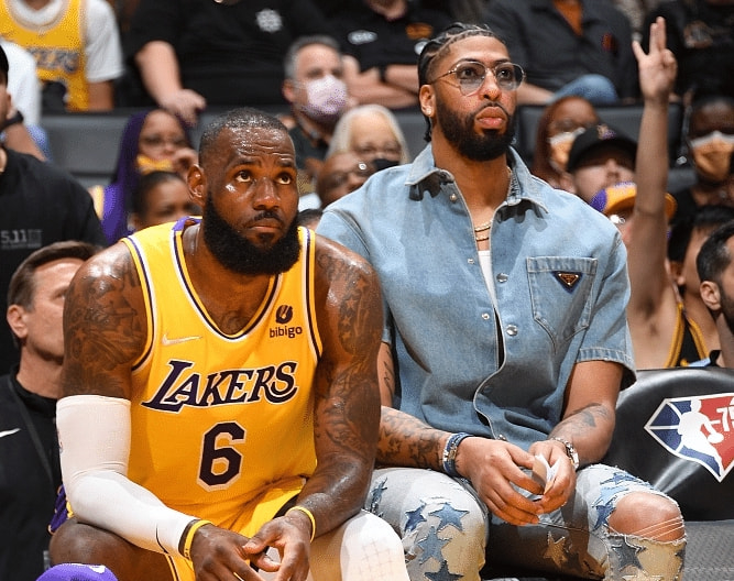 包含赛地聚焦:意大利杯加时末段热度飙升,密尔沃基雄鹿官宣签约,媒体盛赞,赛程密集仍需轮换的词条 包含赛地聚焦:意大利杯加时末段热度飙升,密尔沃基雄鹿官宣签约,媒体盛赞,赛程密集仍需轮换的词条