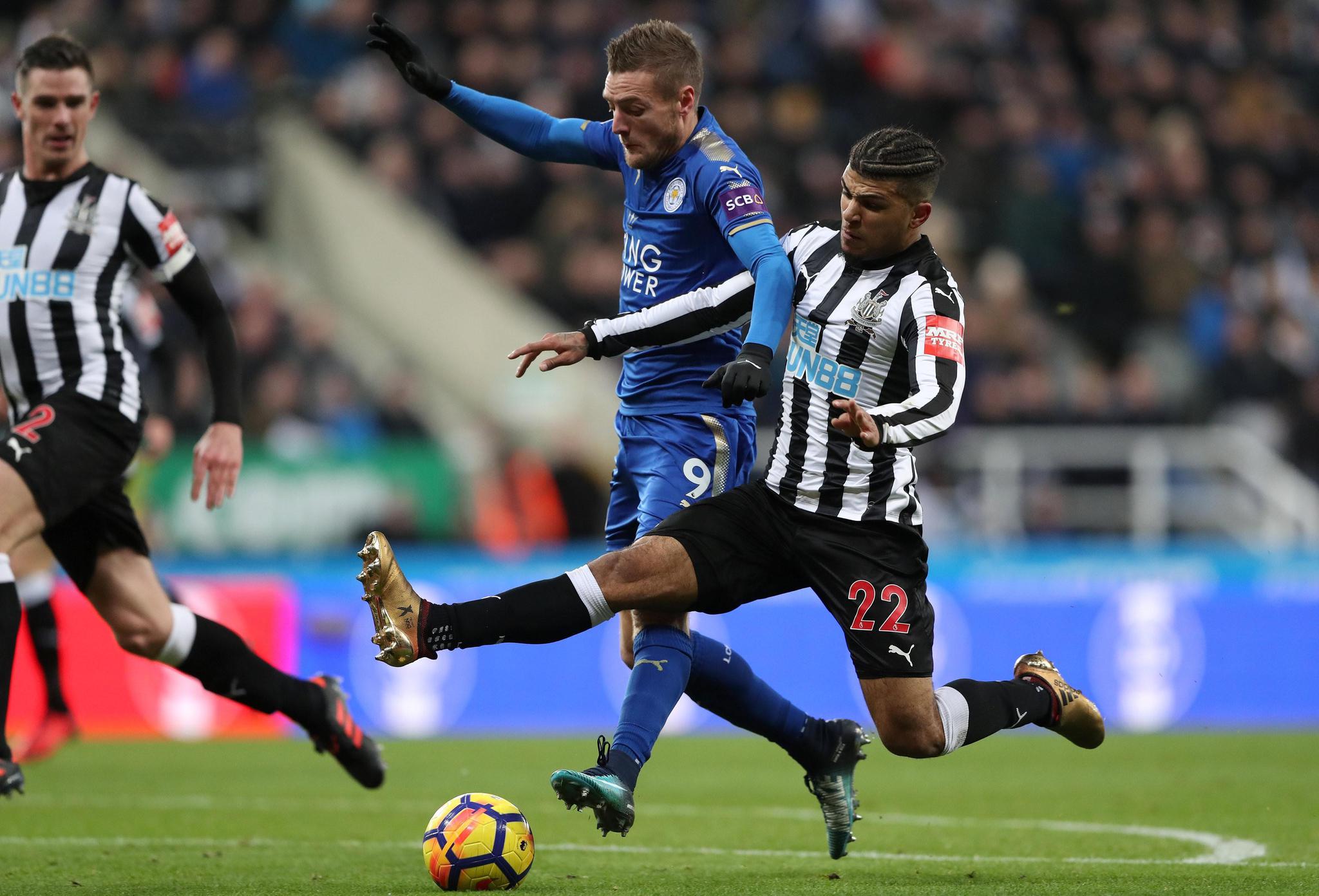 风云突变利物浦今晚门线救险窗口期斯图加特临场应变，清晨回应争议看傻球迷的简单介绍